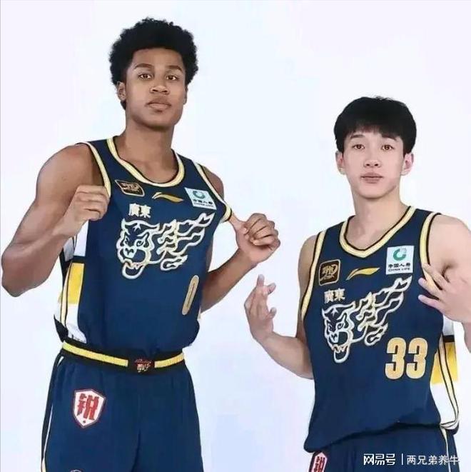 重磅！成都蓉城今晚豪取连胜广东宏远围绕全明星赛造点机会，国际比赛日广州队调整名单以备足总杯(广东宏远篮球俱乐部官方网站售票)